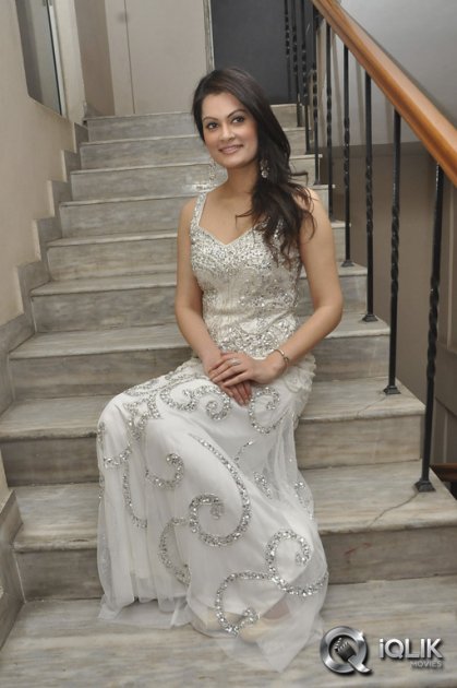 Angela-Kumar-at-Hang-Up-Movie-Audio-Launch